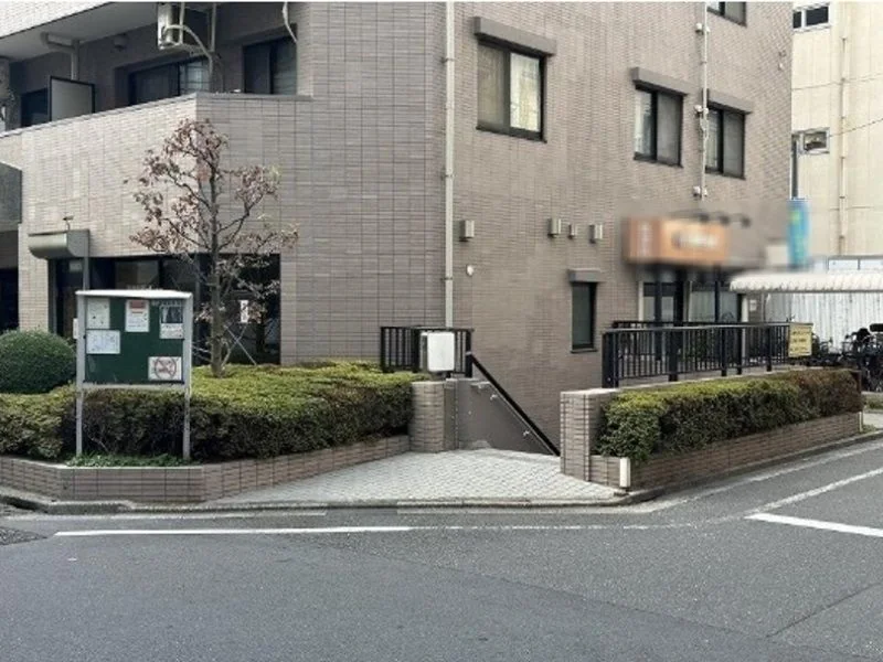 亀戸のスケルトン店舗物件の外観