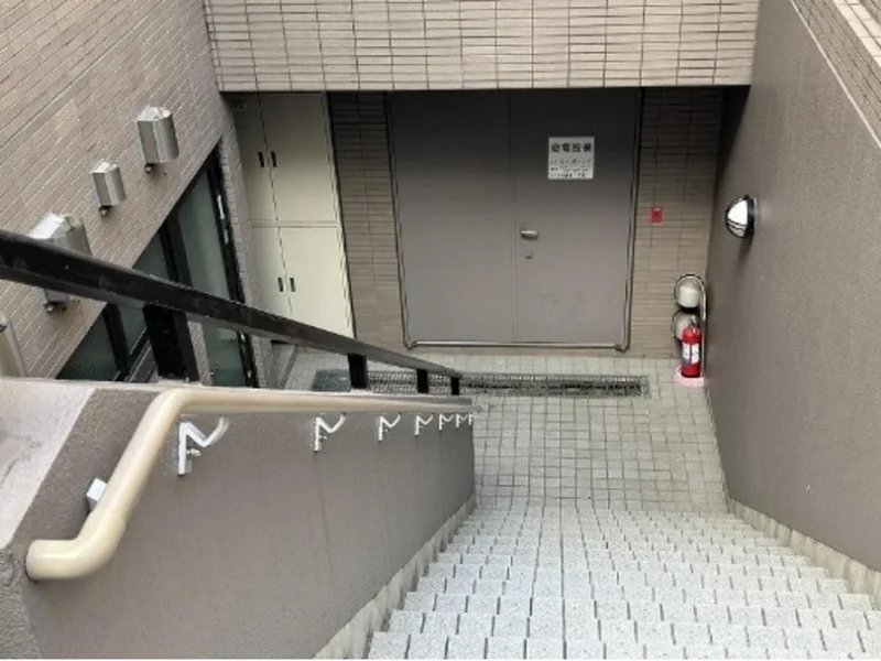 亀戸のスケルトン店舗物件の外観