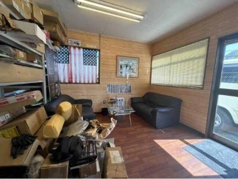 東浦和の事務所仕様店舗物件の内装