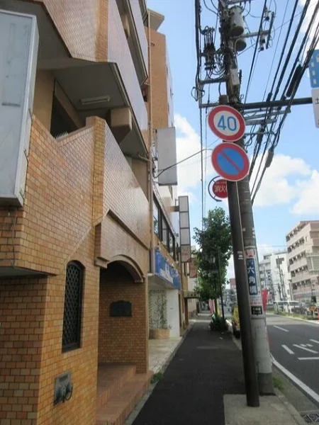 貸店舗(スケルトン)の外観