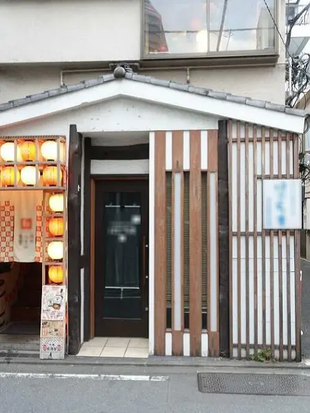 居酒屋の居抜き物件のエントランス
