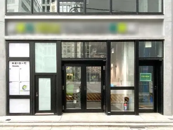 溜池山王の居抜き店舗のエントランス