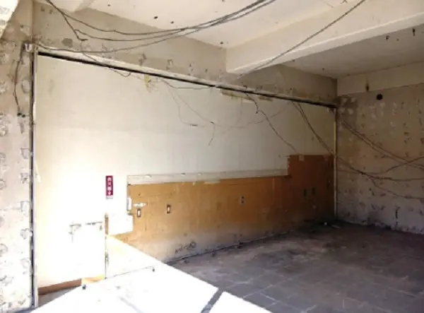 新綱島のスケルトン物件の内装