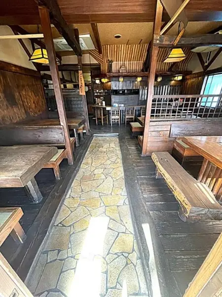 下山口の居酒屋居抜きの内装