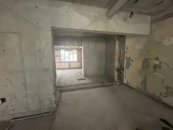 貸店舗(スケルトン)の内装