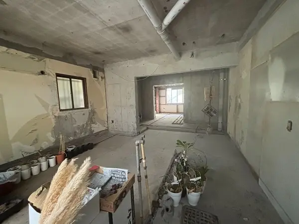 中野富士見町のスケルトン物件の内装