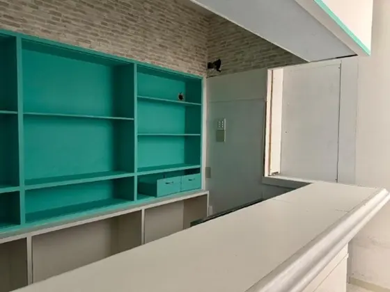 物販の居抜き物件の内装