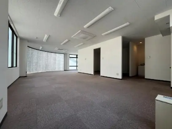 貸店舗(事務所仕様)の内装