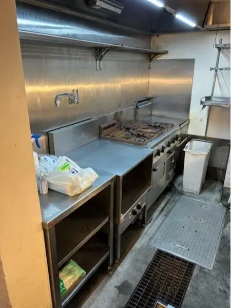 イタリアンの居抜き物件の厨房