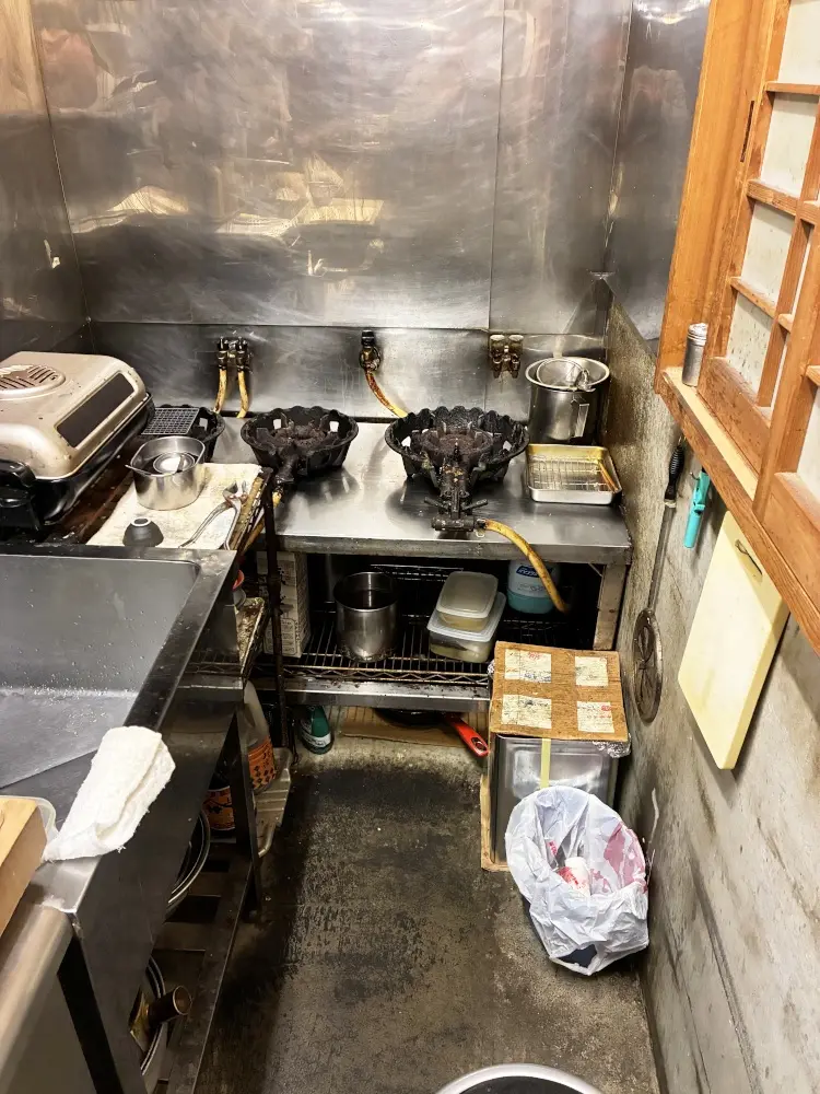 成増の居抜き店舗の厨房