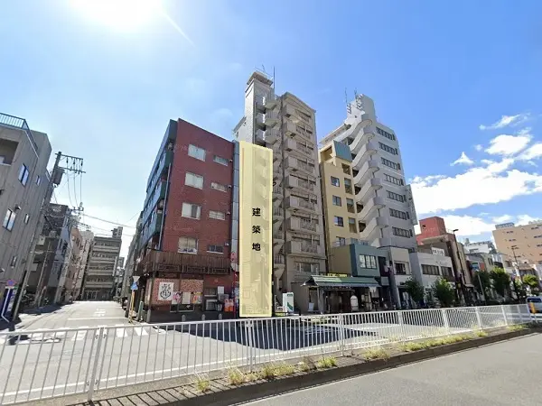 森下のスケルトン店舗物件の外観