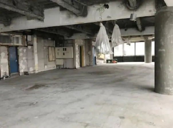 貸店舗(スケルトン)の内装