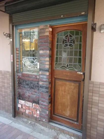 京成高砂のカフェ・喫茶店居抜きのエントランス