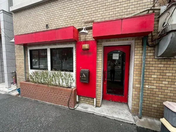 住吉のダイニングバー居抜きのエントランス