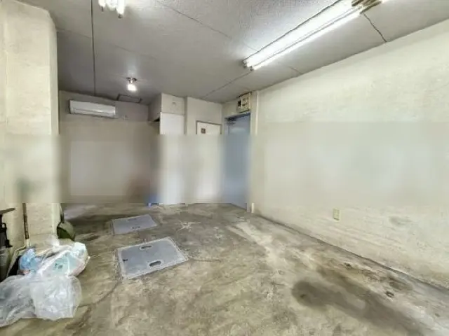 雑司が谷のスケルトン物件の内装