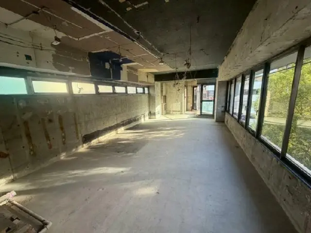 貸店舗(スケルトン)の内装