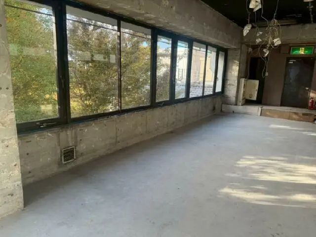 上野のスケルトン物件の内装