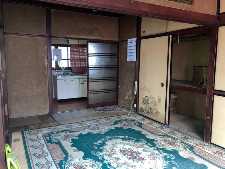 貸店舗(スケルトン)の内装