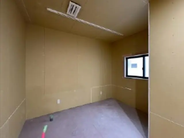 貸店舗(スケルトン)の内装