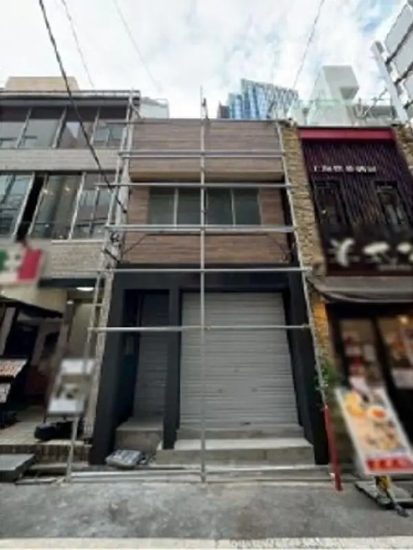 四ツ谷のスケルトン店舗物件の外観