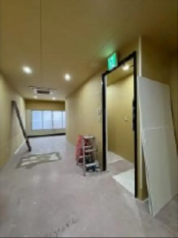 貸店舗(スケルトン)の内装