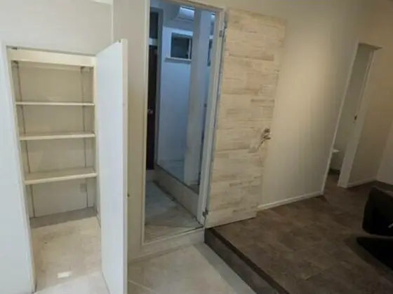 美容室・理容室の居抜き物件の内装