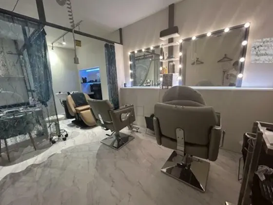 美容室・理容室の居抜き物件の内装