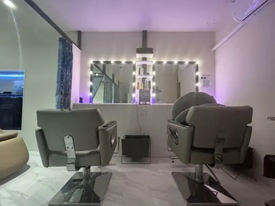 美容室・理容室の居抜き物件の内装