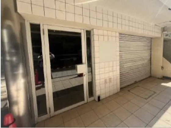 池尻大橋のスケルトン物件の入口