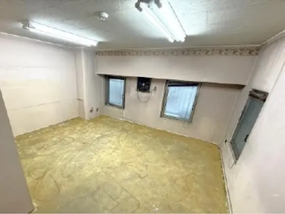 池尻大橋のスケルトン店舗物件の内装