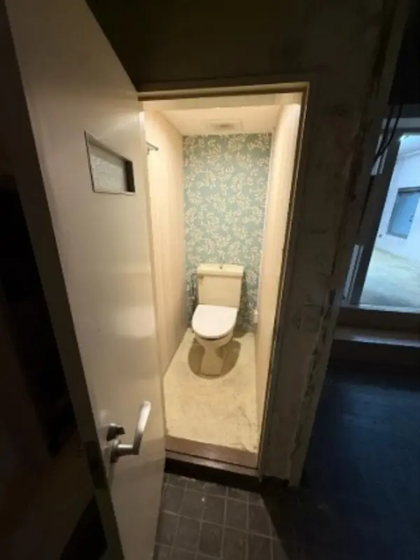 貸店舗(スケルトン)のトイレ