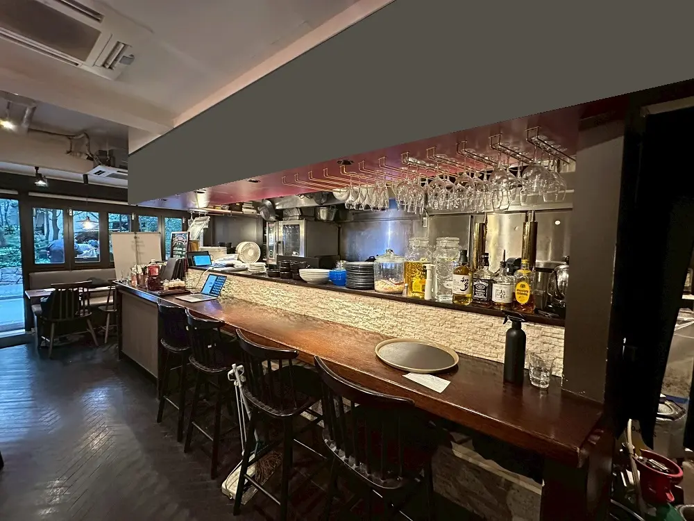 恵比寿の居抜き店舗のカウンター