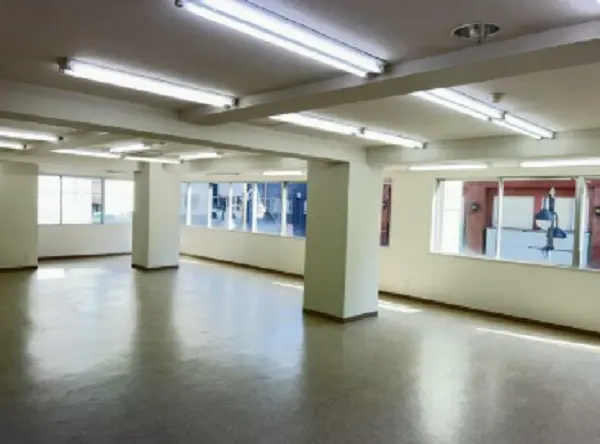 久米川のスケルトン物件の内装