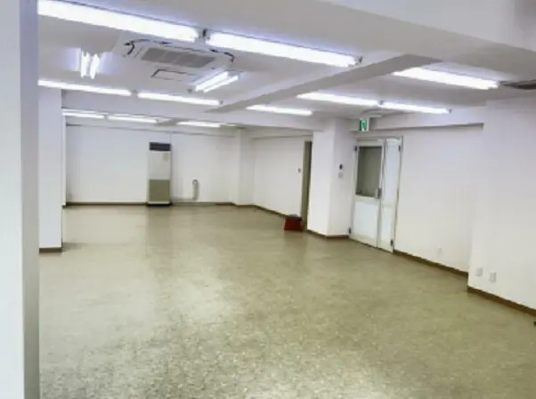 久米川のスケルトン物件の内装