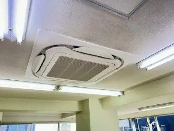 貸店舗(スケルトン)の内装