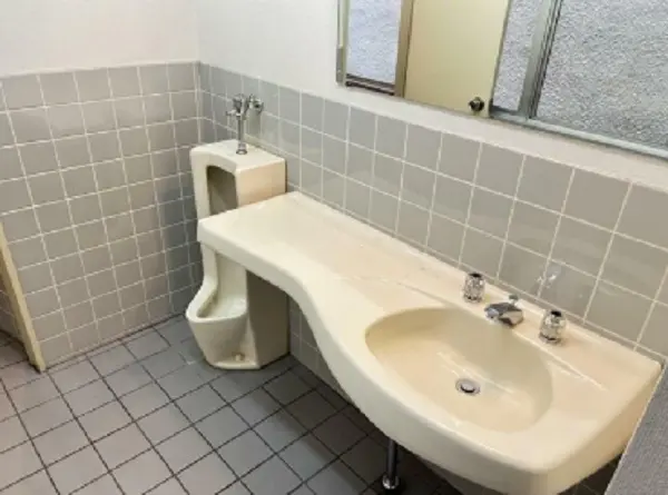 久米川のスケルトン店舗物件のトイレ