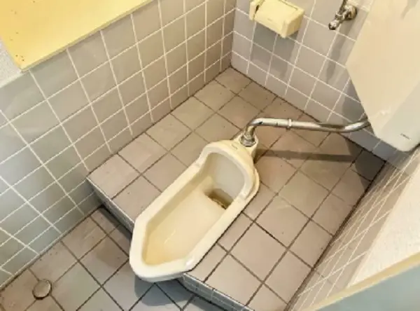 久米川のスケルトン物件のトイレ