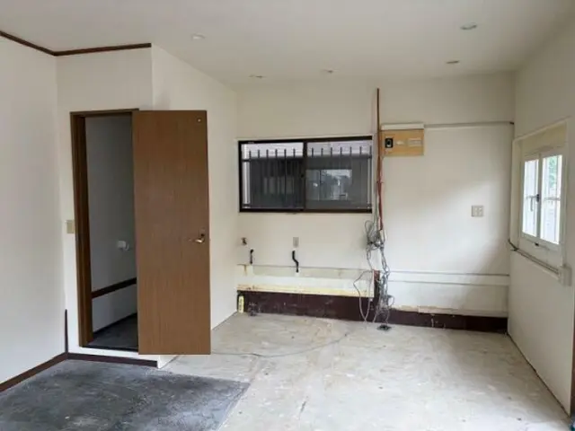 川口のスケルトン店舗物件の内装