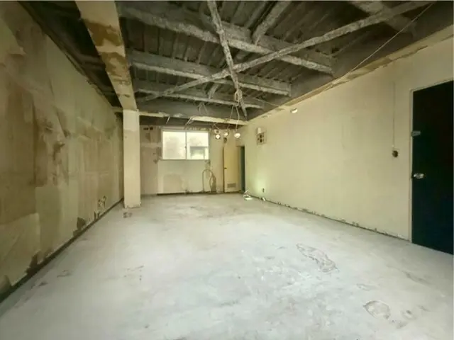 五反田のスケルトン物件の内装