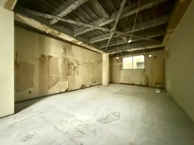 五反田のスケルトン物件の内装