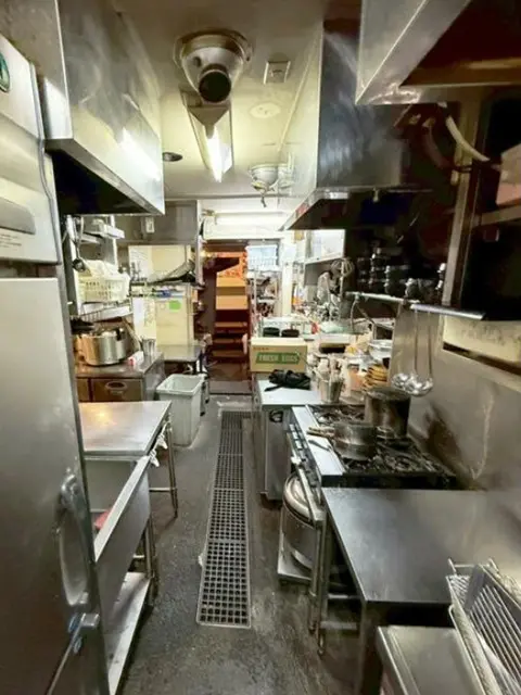 高田馬場の居抜き店舗の厨房
