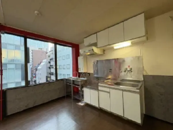 東銀座の事務所仕様物件の厨房