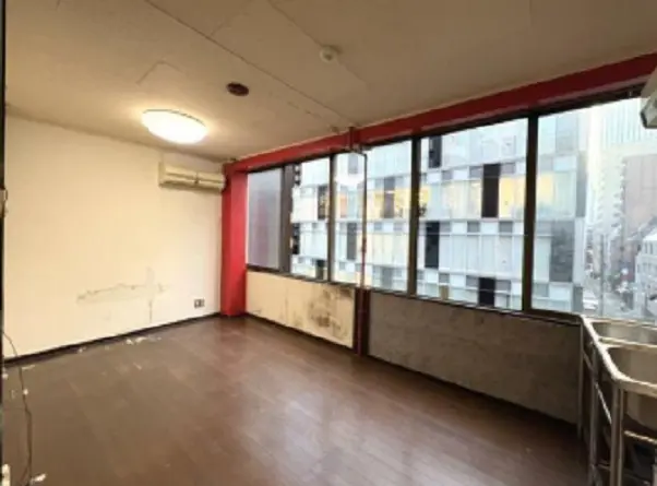 貸店舗(事務所仕様)の内装