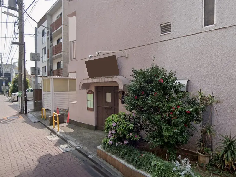 方南町のスケルトン店舗物件の外観