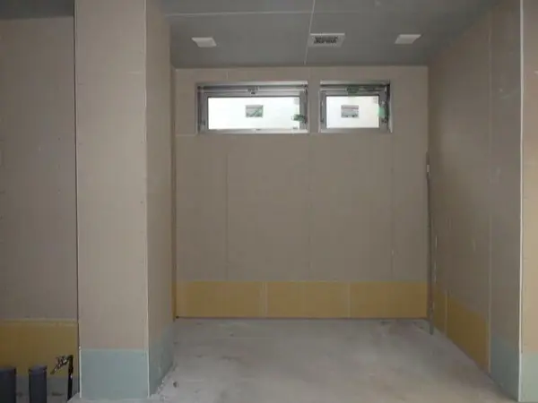 貸店舗(スケルトン)の内装