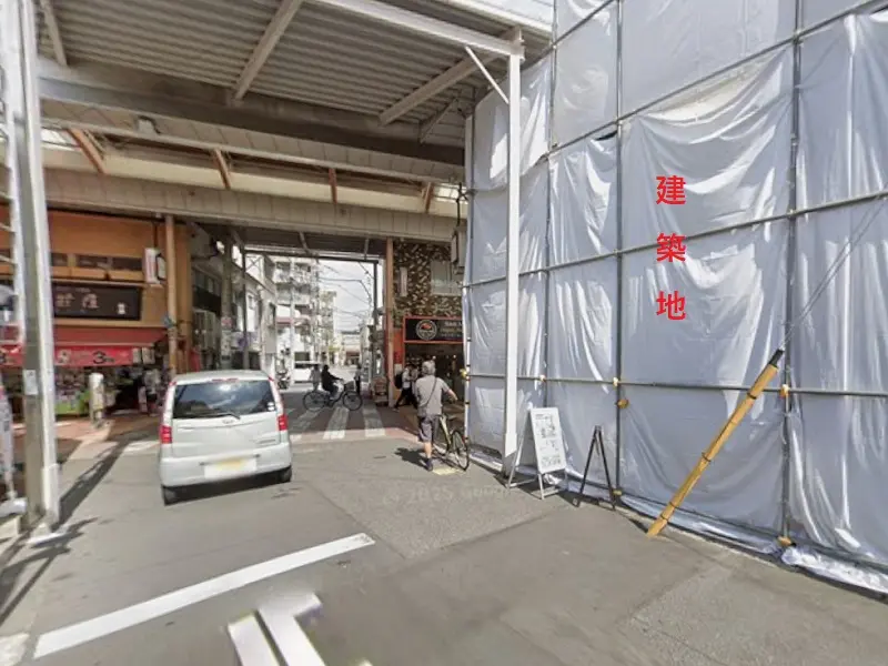 貸店舗(スケルトン)のエントランス