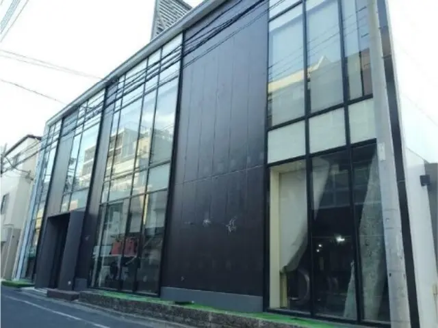 貸店舗(スケルトン)の外観