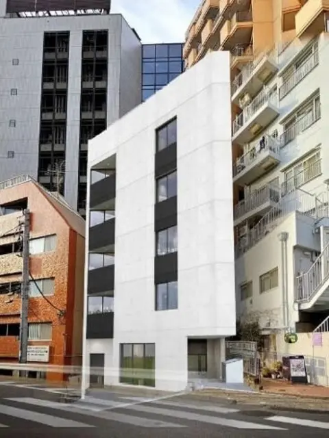 東新宿のスケルトン店舗物件の外観