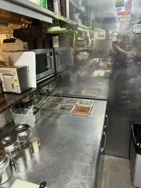 元町・中華街の焼肉屋居抜きの厨房