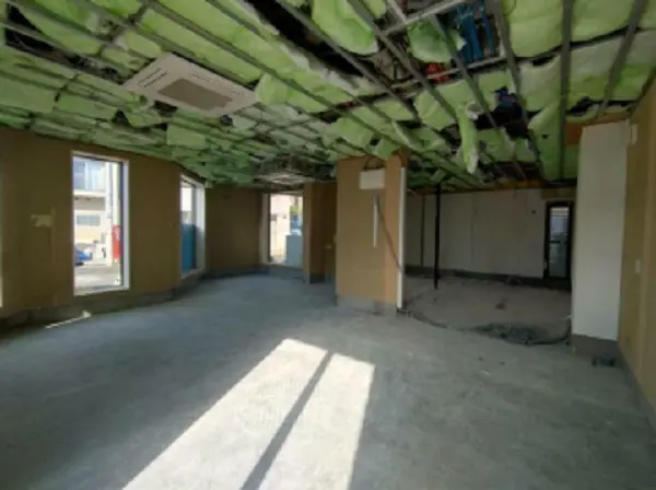 柿生のスケルトン物件の内装